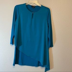 The limited teal blouse M